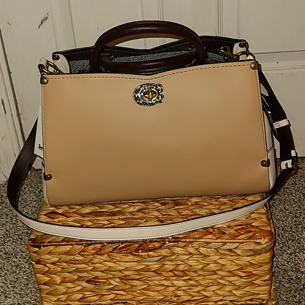 NWT COACH MASON HANDBAG WITH CROSS STRAP.